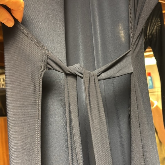 Christin Michaels. Elegant Navy Blue Wrap Dress. Size Medium - Picture 4 of 8
